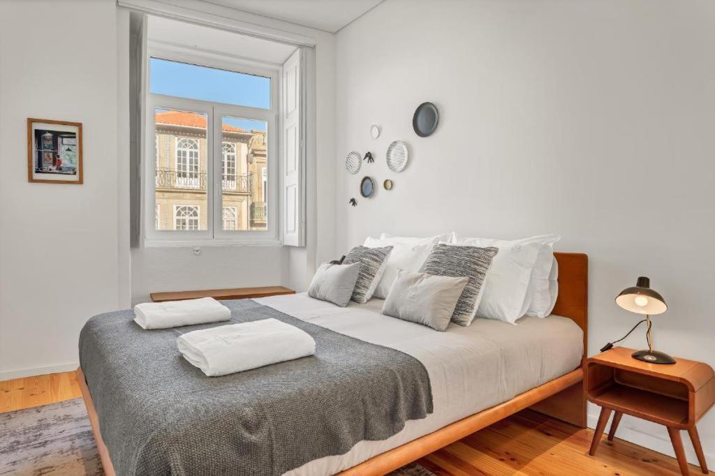 Host Wise - Lovely Shinny Flats With Balcony - Clerigos Porto Eksteriør bilde